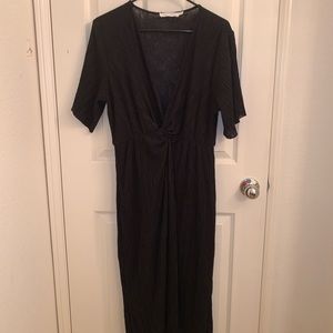 Black V-neck Maxi Dress